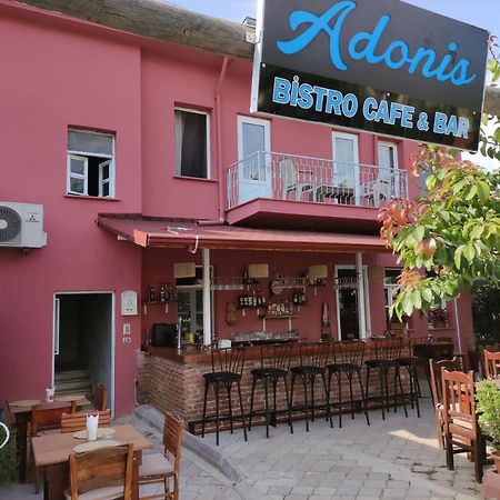 Adonis Bistro Cafe Bar Vandrerhjem Fethiye Eksteriør bilde